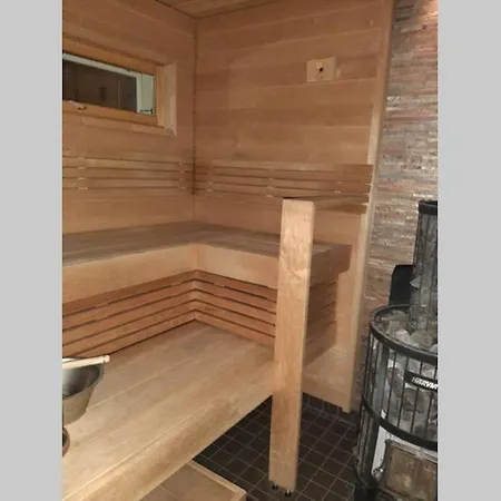 Villa Omakotitalo 3 Km Joensuun Keskustasta *